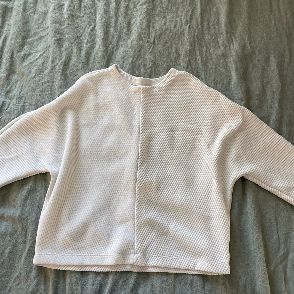White sweater / sweatshirt ribbed from target